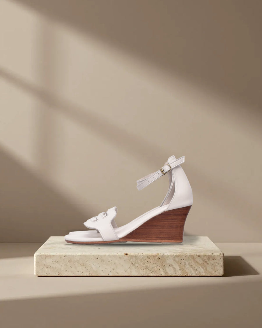 Como Leather Wedge Sandals in White