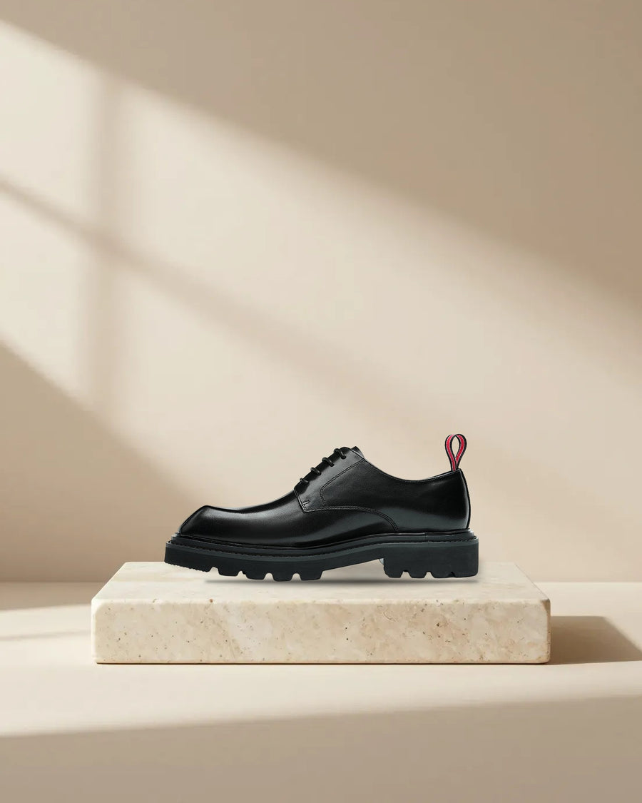 Men’s Calfskin Square-Toe Derby Shoes with Tabs in Black