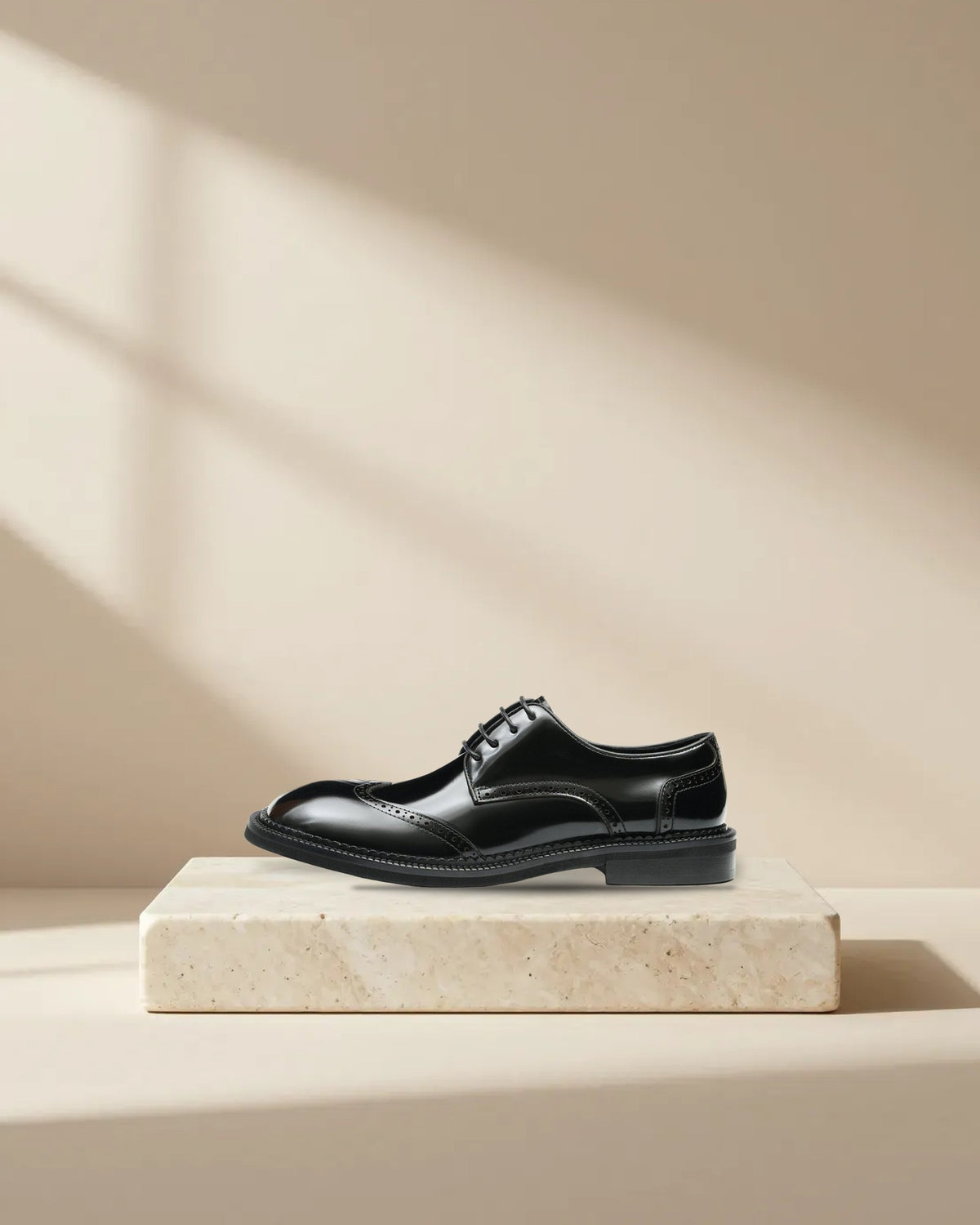 Men’s Glossy Calfskin Brogue Derby Shoes in Black, picture 1 of 8