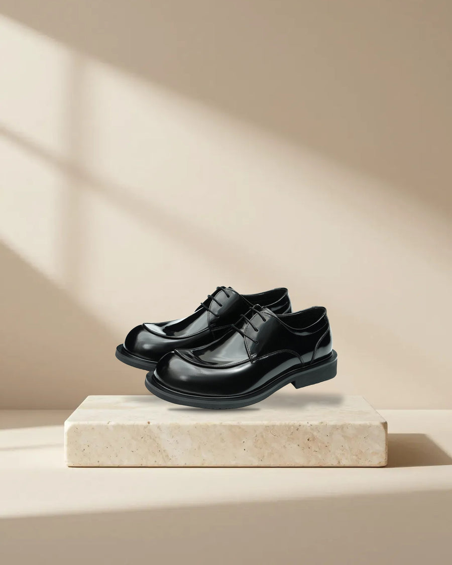 Men’s Glossy Calfskin Sculpted Round Toe Derby Shoes in Black