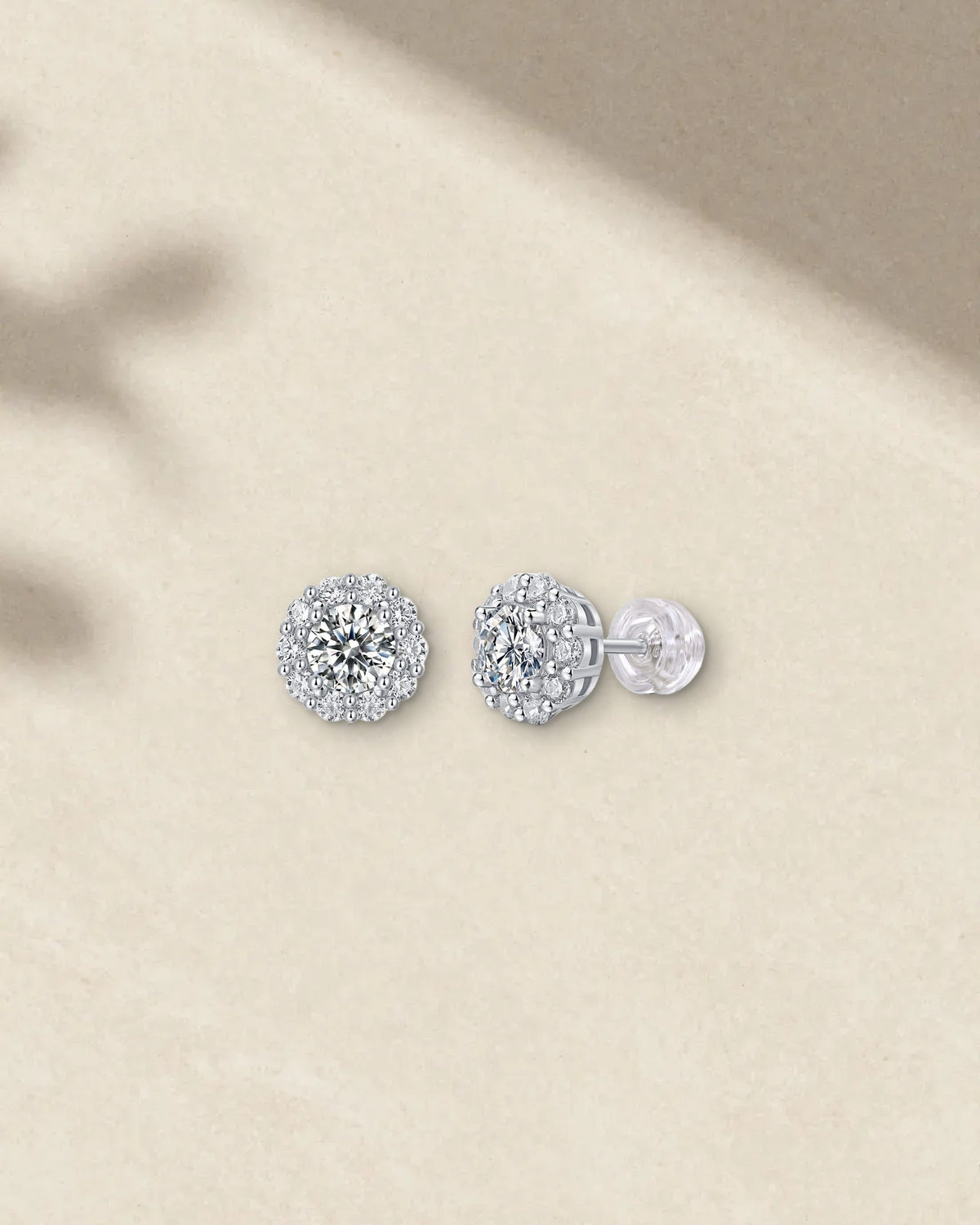 أقراط مويسانيت بهالة، الصورة 1 من 4