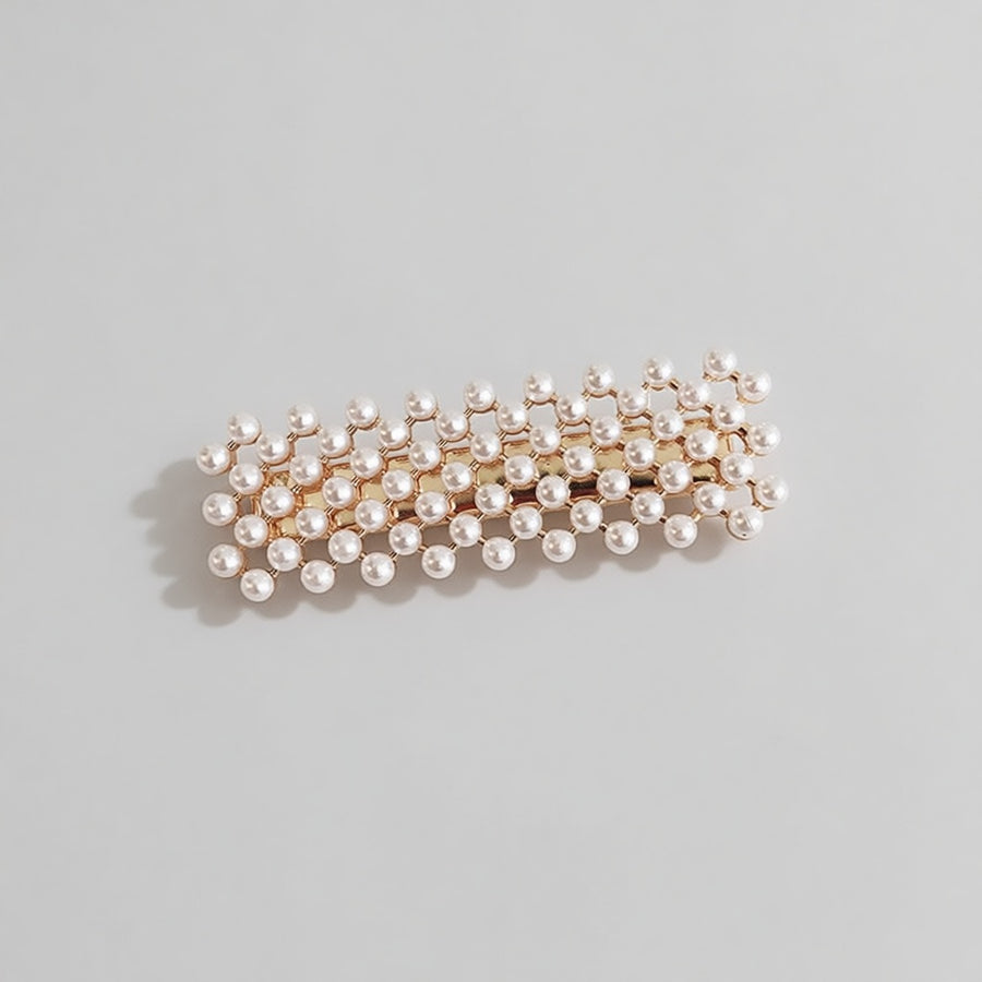 Classic pearl hair clip