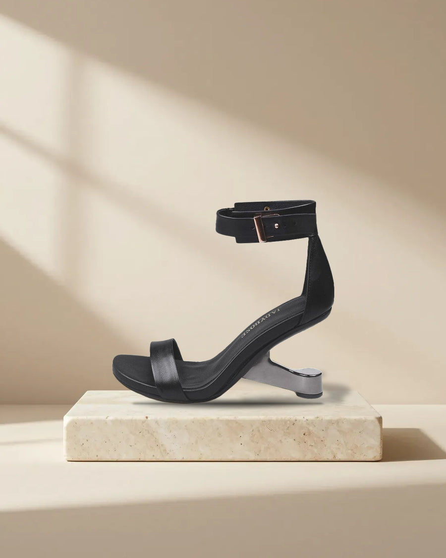 Unico Leather Sandals in Black